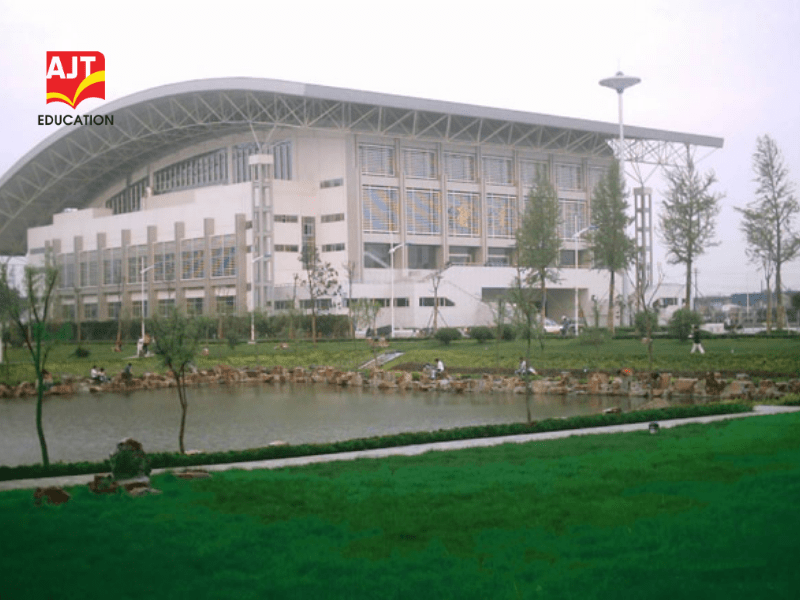 Dai-hoc-Giang-To-Jiangsu-University1